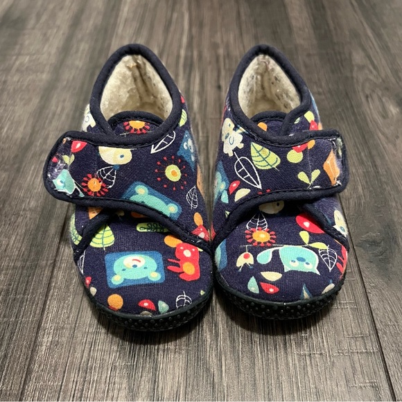 Cute Forest Friends Hard Bottom Sole Slippers - Picture 1 of 11